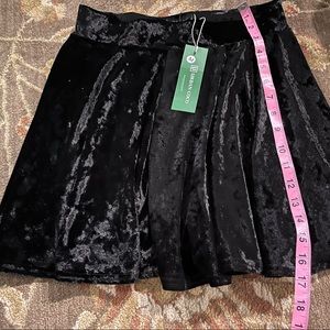 Velvet skirt